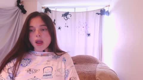 kendall online show from 10.11.25