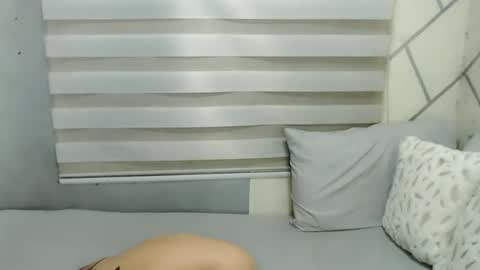 Snapshot of kendallxxx16 chatting on 10.06.25 Kent online show from 10.06.25