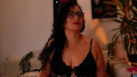 Snapshot of kendally_ chatting on 02.25.26 kendally_ online show from 02.25.26