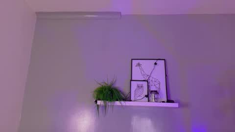 Snapshot of kendalmilleer chatting on 09.22.25   online show from 09.22.25