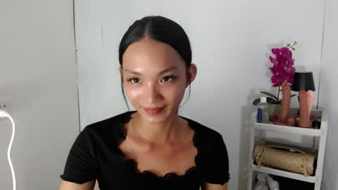 Snapshot of kendalsexslut_ chatting on 10.24.25 KENDAL online show from 10.24.25