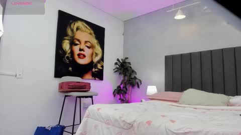 Kendra London online show from 03.26.26