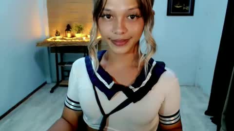 Snapshot of kendra_lunaxx chatting on 05.25.26 kendra_lunaxx online show from 05.25.26