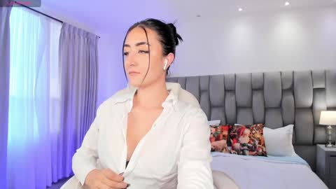 Snapshot of kendra_scoth chatting on 12.10.24 Kendra Scoth online show from 12.10.24