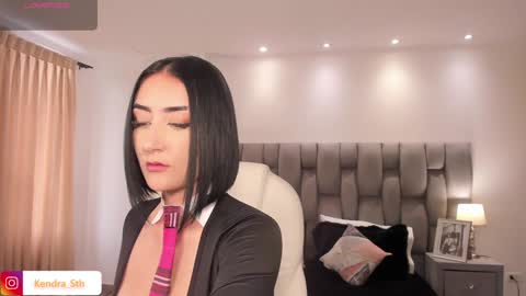 Snapshot of kendra_scoth chatting on 02.05.25 Kendra Scoth online show from 02.05.25