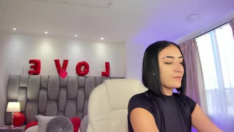 Snapshot of kendra_scoth chatting on 02.16.25 Kendra Scoth online show from 02.16.25