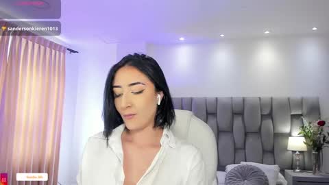 Snapshot of kendra_scoth chatting on 02.21.25 Kendra Scoth online show from 02.21.25