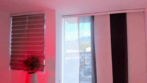 Snapshot of kendra_scoth chatting on 09.14.25 Kendra Scoth online show from 09.14.25