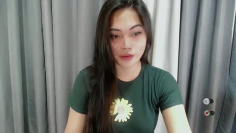 Snapshot of kendra_slut chatting on 02.26.25 K E N D R A online show from 02.26.25