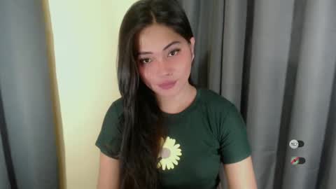 Snapshot of kendra_slut chatting on 03.03.25 K E N D R A online show from 03.03.25