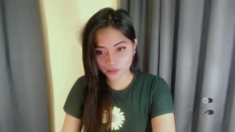 Snapshot of kendra_slut chatting on 03.04.25 K E N D R A online show from 03.04.25
