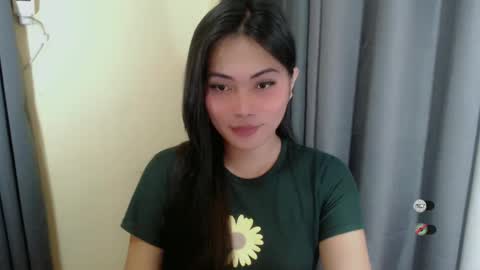 Snapshot of kendra_slut chatting on 03.06.25 K E N D R A online show from 03.06.25