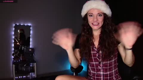 Snapshot of kendracam69 chatting on 12.10.24 Kendra online show from 12.10.24