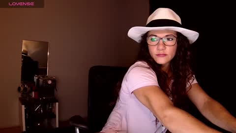 Snapshot of kendracam69 chatting on 02.17.25 Kendra online show from 02.17.25