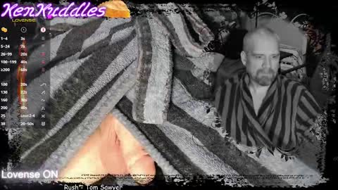 Snapshot of kenkuddles chatting on 09.30.25 Ken Kuddles online show from 09.30.25