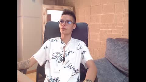 kenn_boy_ online show from 01.24.25