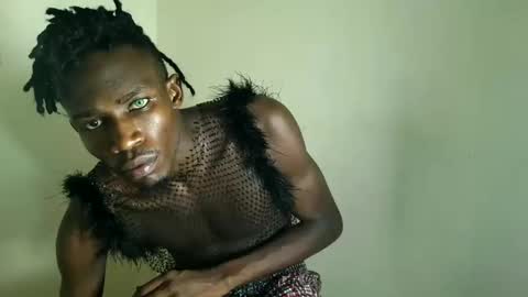 Kenia online show from 12.18.25