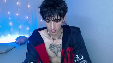 Snapshot of kenny__hot chatting on 12.15.24 kenny online show from 12.15.24