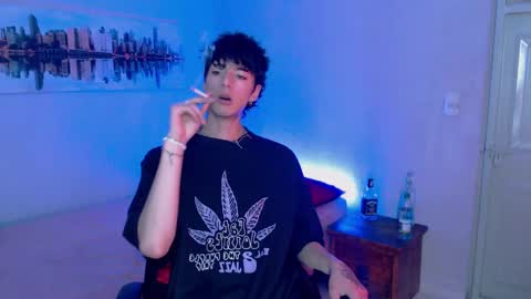 Snapshot of kenny__hot chatting on 12.17.24 kenny online show from 12.17.24