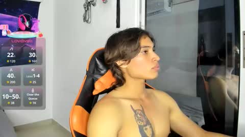 Snapshot of kenshi_roa chatting on 10.01.25 kenshi_roa online show from 10.01.25