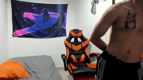 Snapshot of kenshi_roa chatting on 10.08.25 kenshi_roa online show from 10.08.25