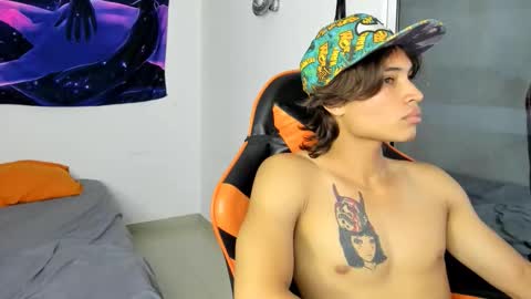 Snapshot of kenshi_roa chatting on 10.14.25 kenshi_roa online show from 10.14.25