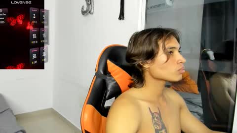 Snapshot of kenshi_roa chatting on 10.15.25 kenshi_roa online show from 10.15.25