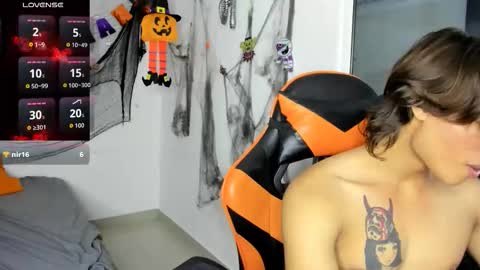 Snapshot of kenshi_roa chatting on 10.19.25 kenshi_roa online show from 10.19.25