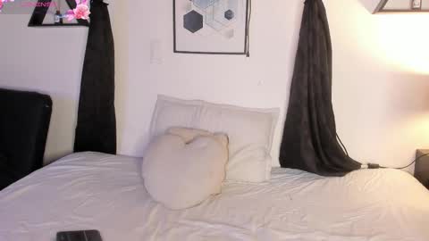 KENTHA  online show from 02.21.26