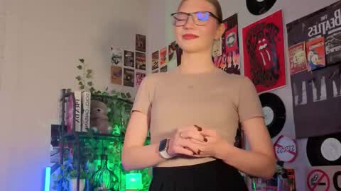 Lisa online show from 12.22.25