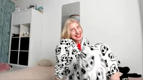 Kenzie online show from 01.24.25