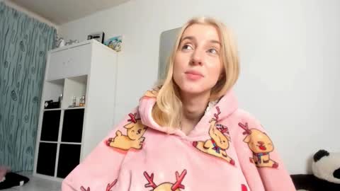 Kenzie online show from 11.23.25