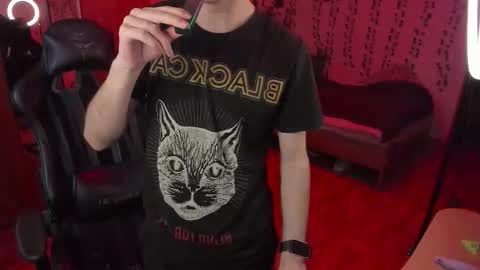 Looking for a moderator I PVT IS OPEN online show from 12.15.25