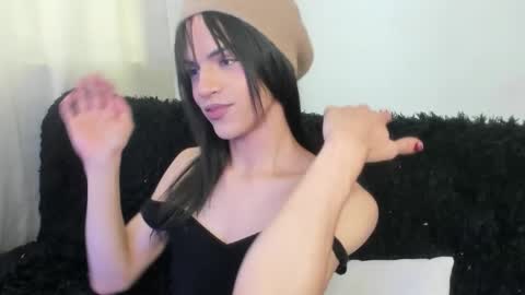 Snapshot of kerly_monroe chatting on 10.07.25 Kerly online show from 10.07.25