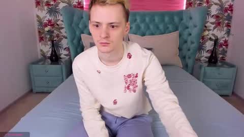 Snapshot of kerry_slay chatting on 02.23.25 Kerry online show from 02.23.25