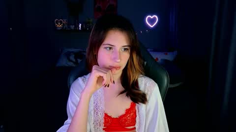 Snapshot of keti_moon chatting on 10.29.25 Keti 3 online show from 10.29.25