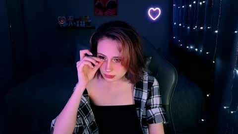 Snapshot of keti_moon chatting on 04.21.26 Keti 3 online show from 04.21.26