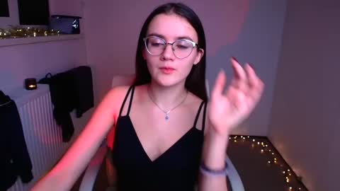 Snapshot of ketrin_pirsss chatting on 12.29.24 Ketrin online show from 12.29.24