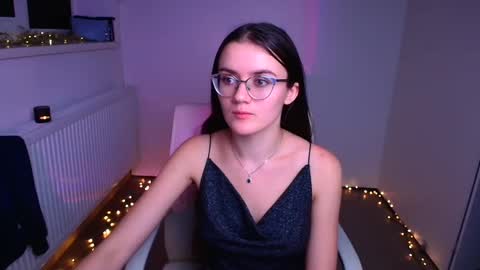 Snapshot of ketrin_pirsss chatting on 12.30.24 Ketrin online show from 12.30.24