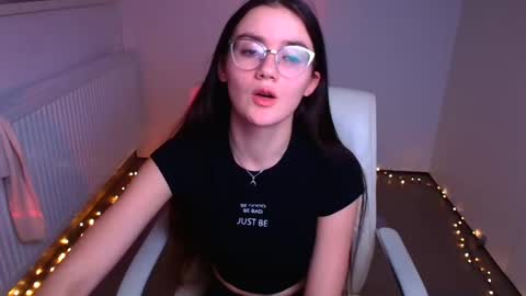 Snapshot of ketrin_pirsss chatting on 01.11.25 Ketrin online show from 01.11.25