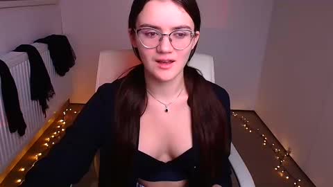 Snapshot of ketrin_pirsss chatting on 01.30.25 Ketrin online show from 01.30.25