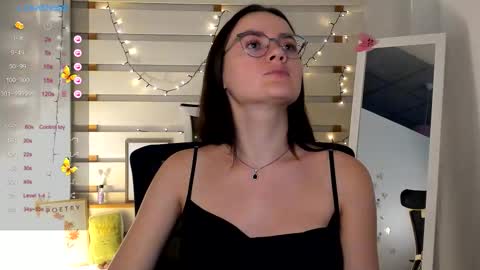 Snapshot of ketrin_pirsss chatting on 09.14.25 Ketrin online show from 09.14.25