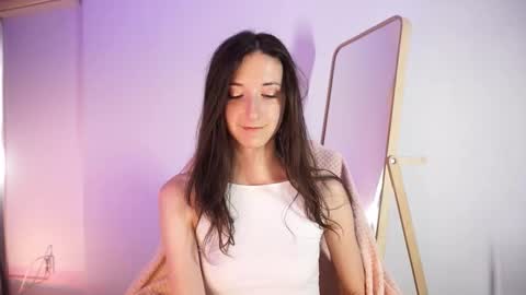 Snapshot of kettybelly chatting on 09.22.25 kettyIm a simple girl who likes gifts Lovense is activeThere are legends that in this room all your wish can come true online show from 09.22.25