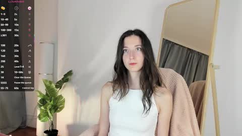 Snapshot of kettybelly chatting on 10.08.25 kettyIm a simple girl who likes gifts Lovense is activeThere are legends that in this room all your wish can come true online show from 10.08.25