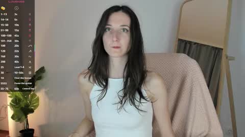 Snapshot of kettybelly chatting on 10.18.25 kettyIm a simple girl who likes gifts Lovense is activeThere are legends that in this room all your wish can come true online show from 10.18.25