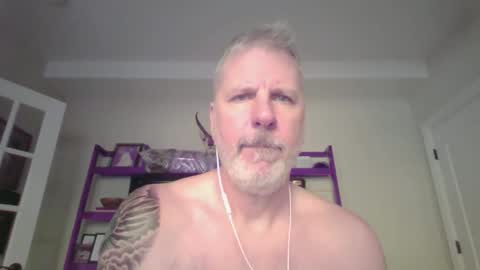Snapshot of kevenz_playtime chatting on 10.30.25 kevenz_playtime online show from 10.30.25