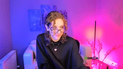 kevi here online show from 09.09.25