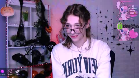 kevi here online show from 10.21.25