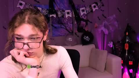 kevi here online show from 10.27.25