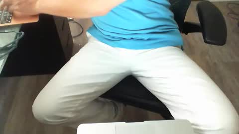 Snapshot of kevinkunze chatting on 01.26.25 KevinKunze online show from 01.26.25